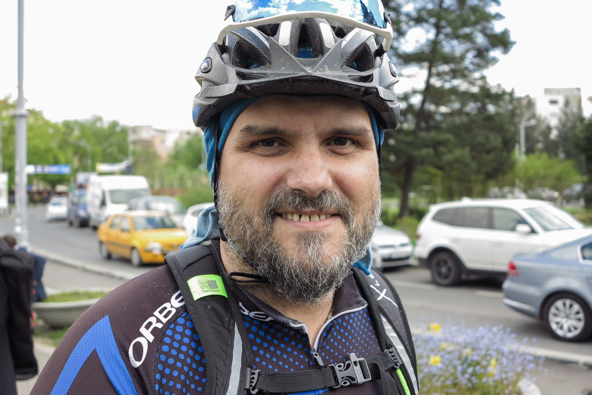 1555841346492-Razvan
